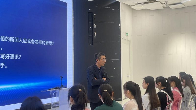 选择建筑三维动画公司时，首先要考察其资质和实力。这包括但不限于以下几点：